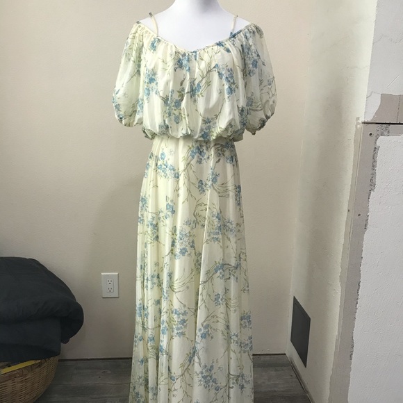 Dresses & Skirts - Vintage floral full length dress size 4